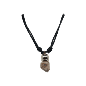 Collar de piedra cantera de ópalo con capuchón dorado