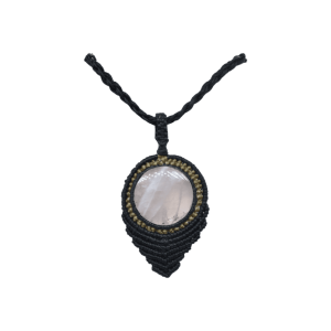 Collar ajustable de cuarzo rosa tejido artesanalmente con hilo encerado