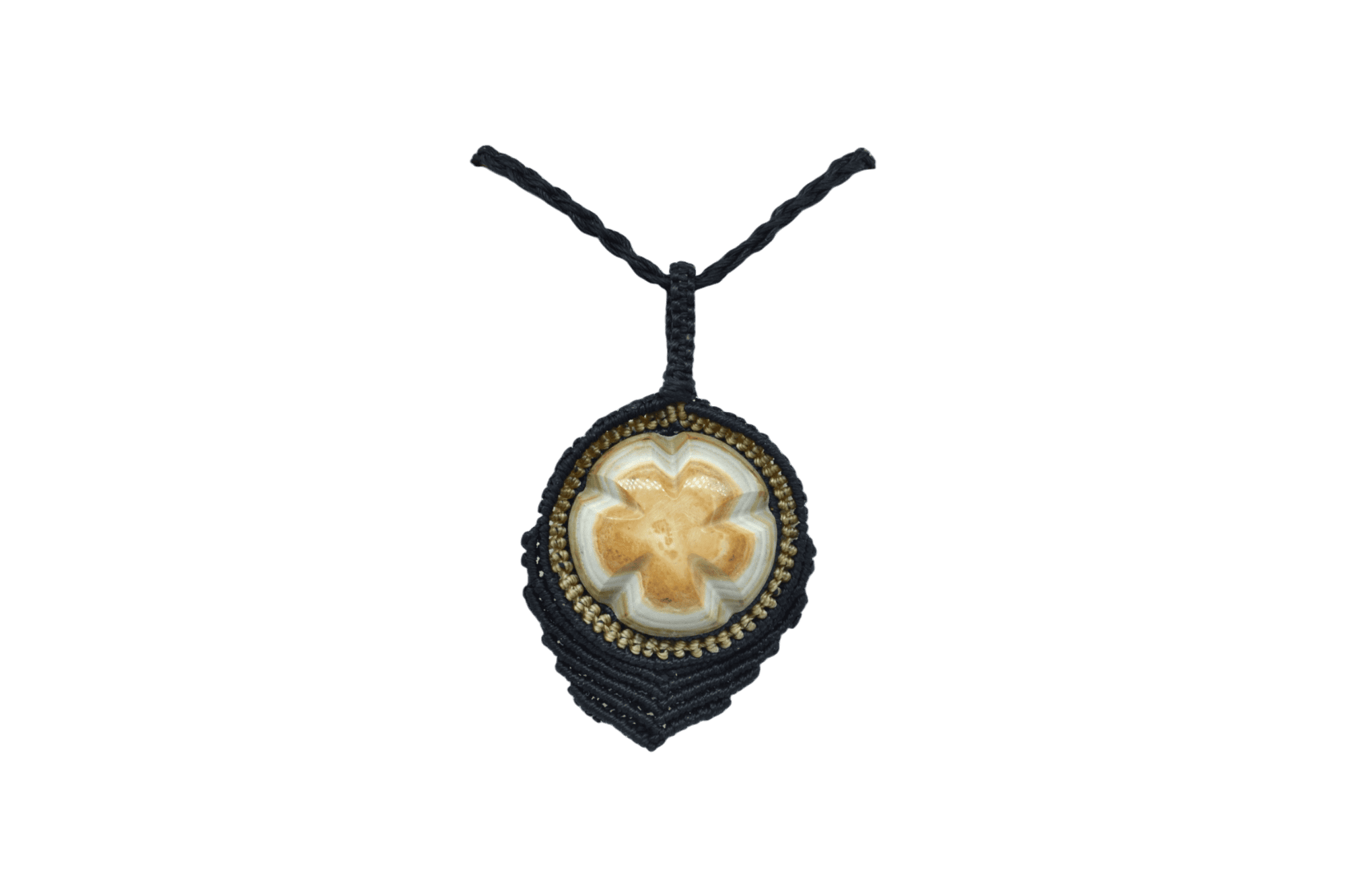 Collar ajustable de piedra jaspe madera tejido artesanalmente con hilo encerado