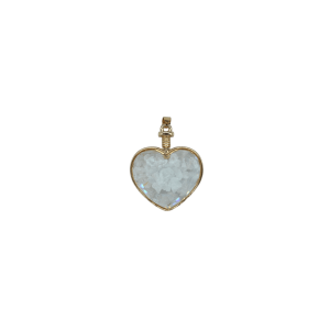 Dije de cuarzo blanco encapsulado en forma de corazón