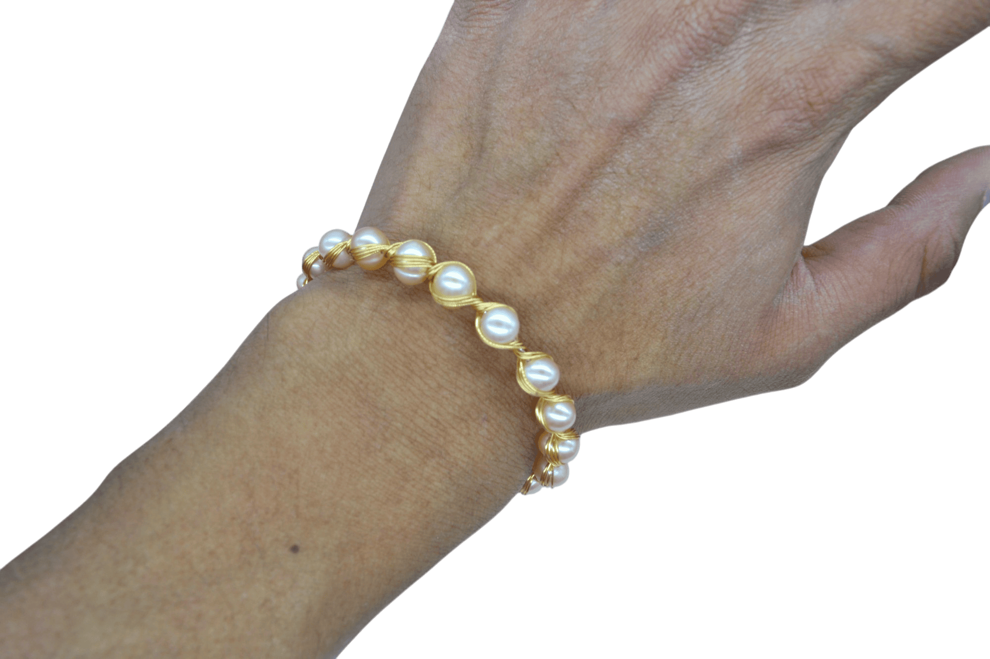 Brazalete con 18-20 perlas de cultivo engarzadas con alambre - Imagen 2